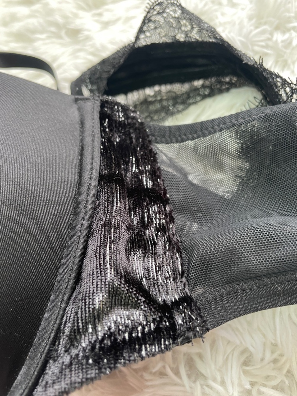 Victoria’s Secret Bombshell Plunge Racer-Back Push-Up Bra - Picture 2 of 8